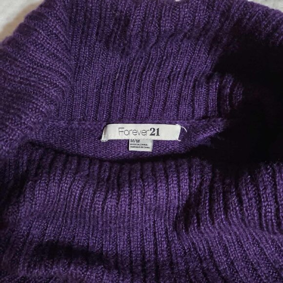 Pre-owned Good - Picture 3 of 6